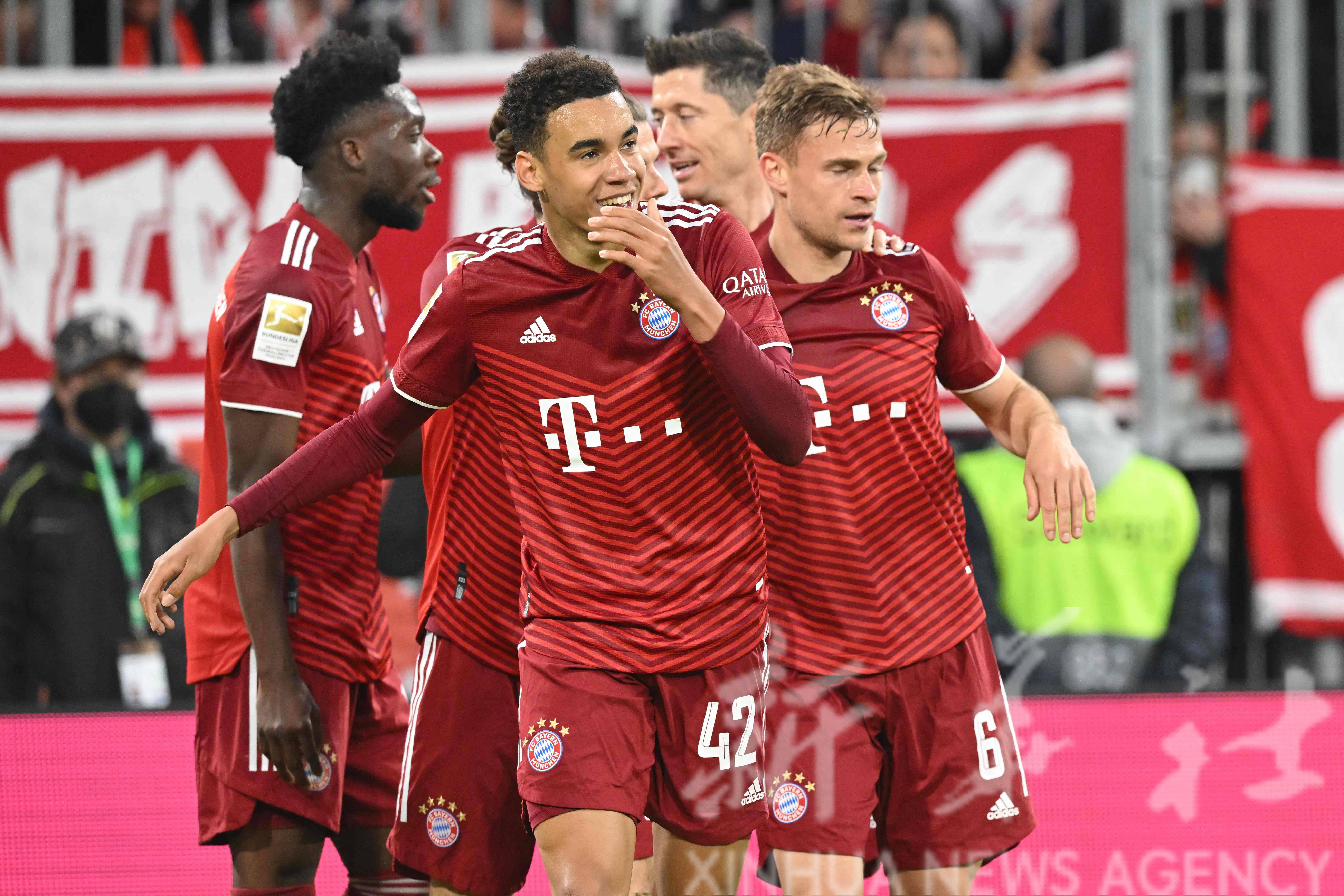 华体会体育-里昂轻取热刺，梅西乌龙送礼德甲  第1张